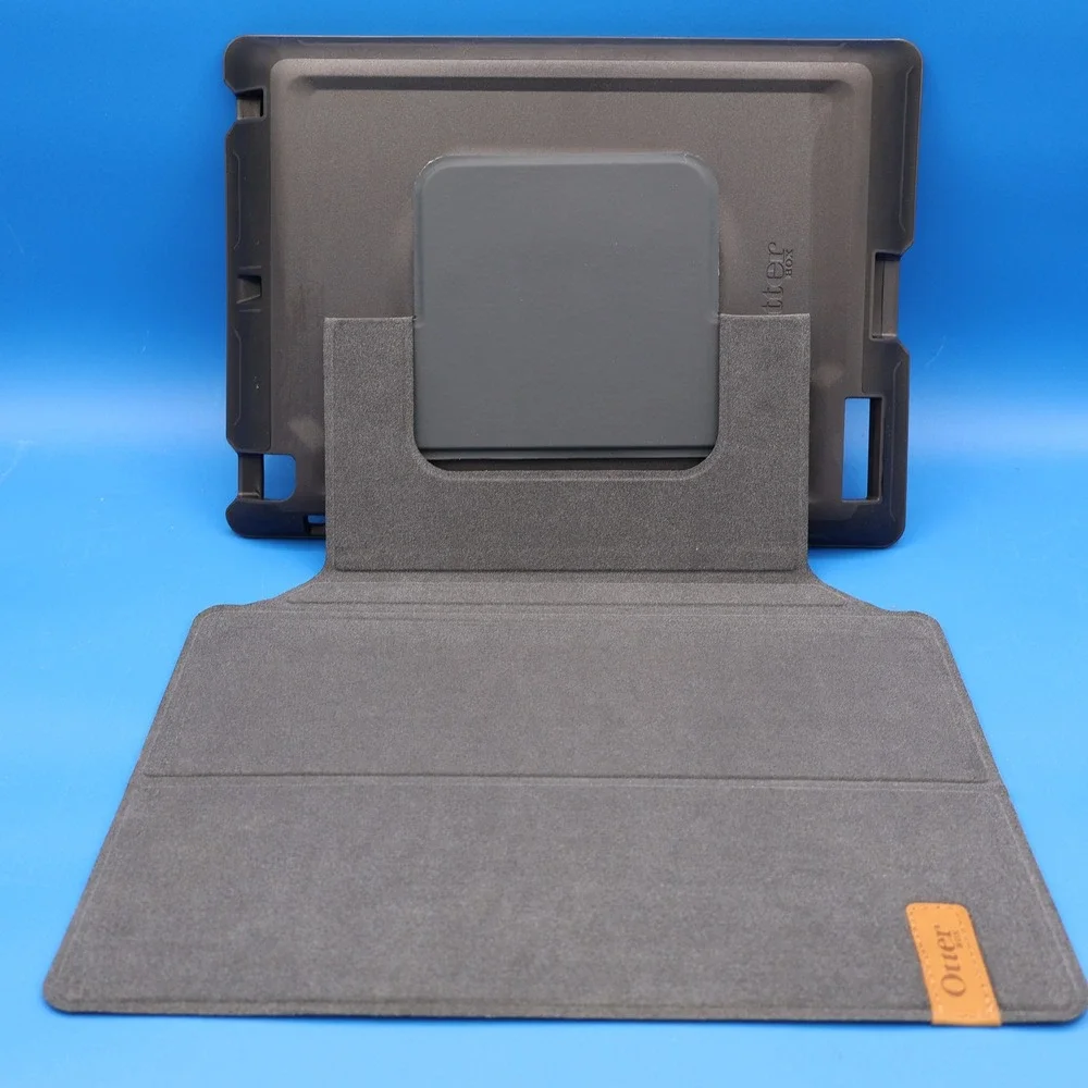 OtterBox‎ Defender Series Case for iPad Pro 11 Inch 2nd Gen Black Rotating Stand